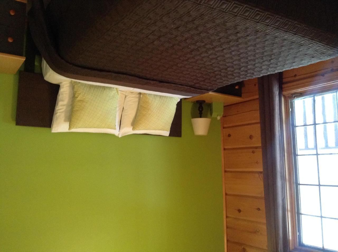 Aux Berges Du St-Maurice Hotel Saint-Jean-des Piles ภายนอก รูปภาพ